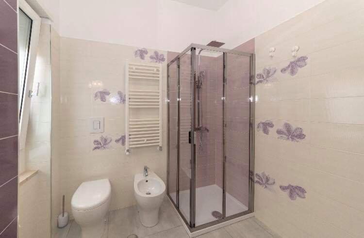 B&B Orchidea Salerno Bagian luar foto