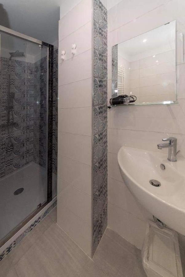 B&B Orchidea Salerno Bagian luar foto