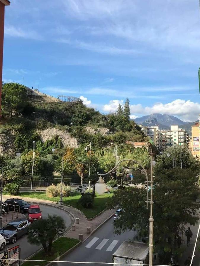 B&B Orchidea Salerno Bagian luar foto